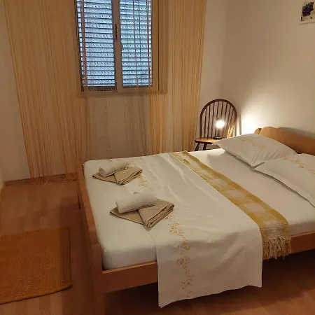Apartman Felicija Lägenhet Prigradica