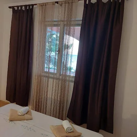 Apartman Felicija * Prigradica